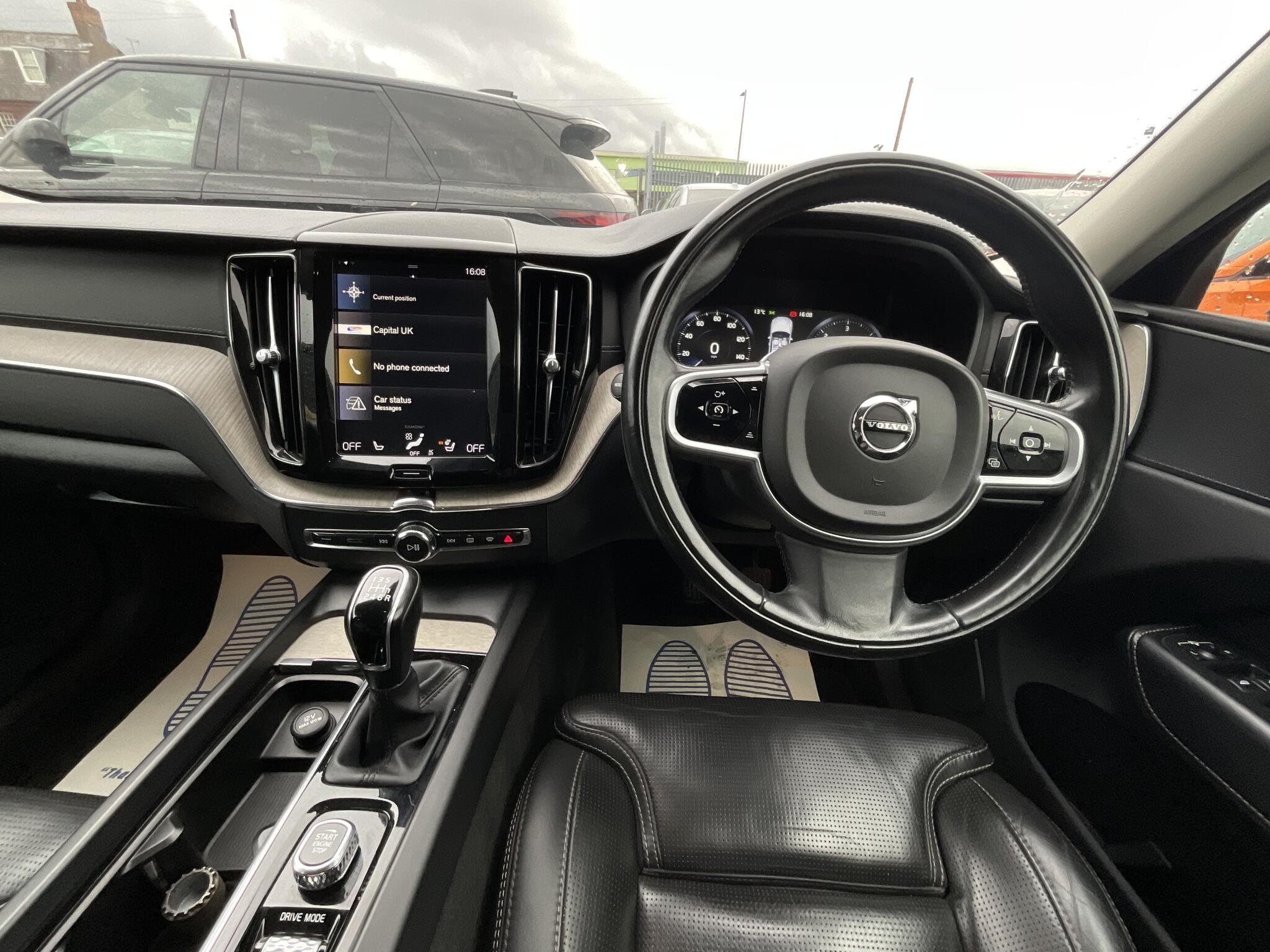 Volvo XC60 - Image 6