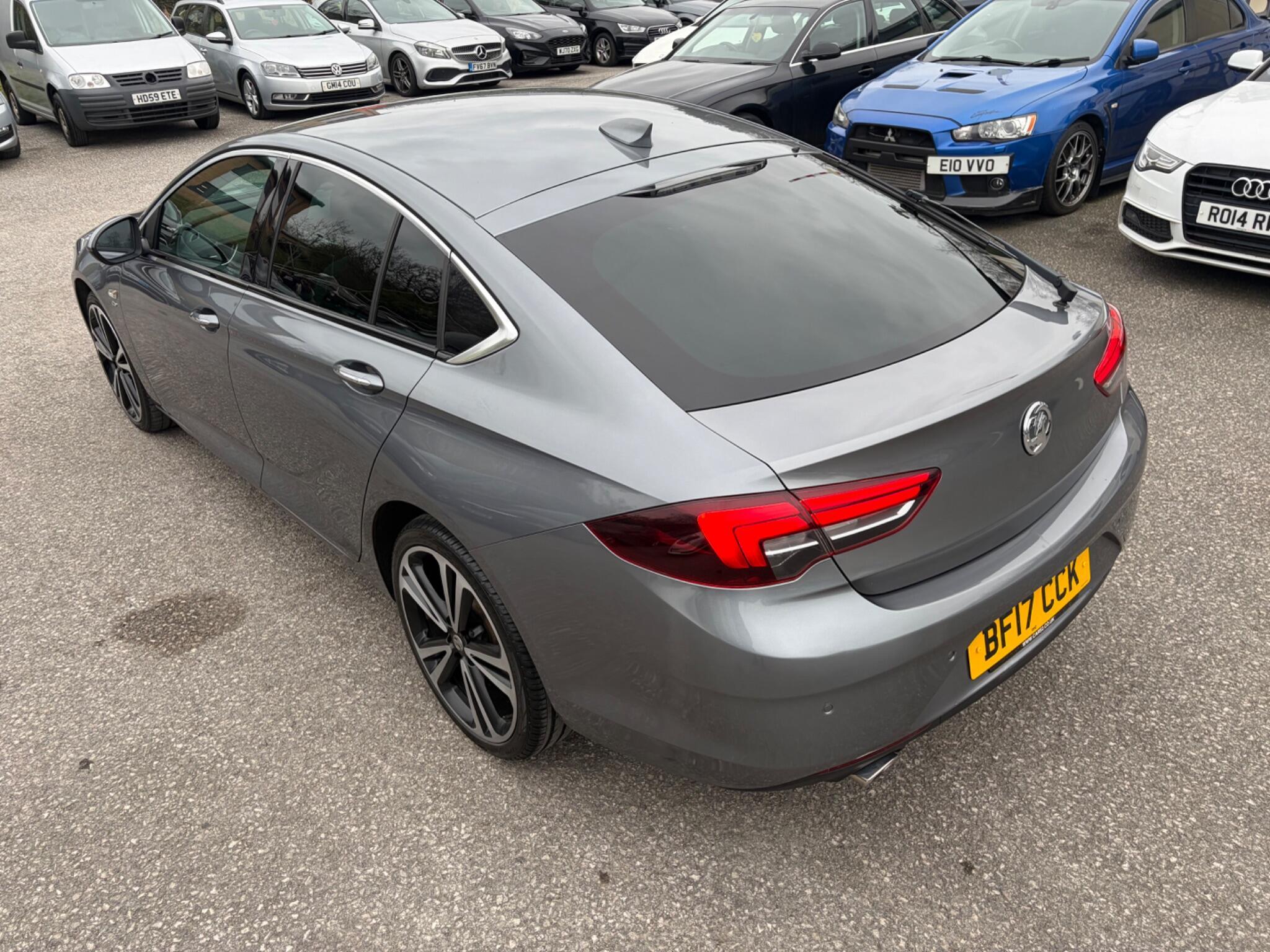 Vauxhall Insignia - Image 5
