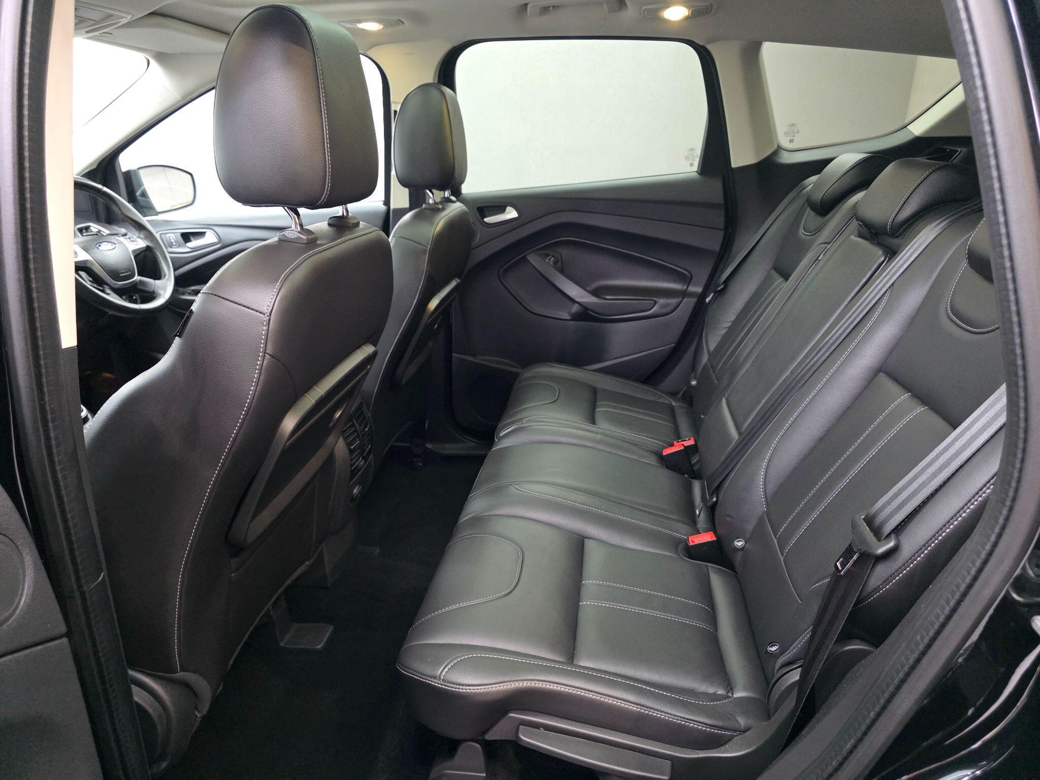 Ford Kuga - Image 39