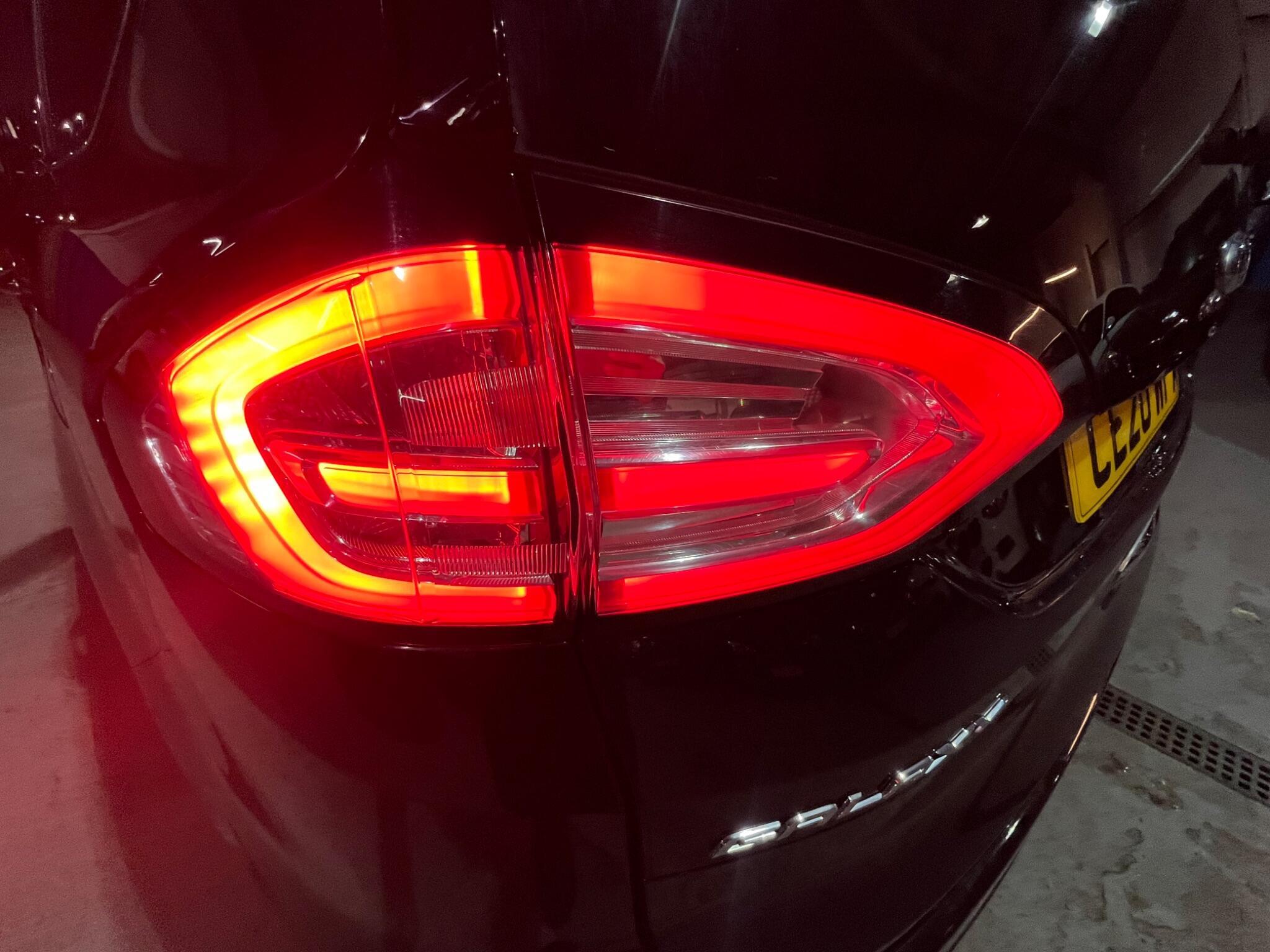 Ford Galaxy - Image 27