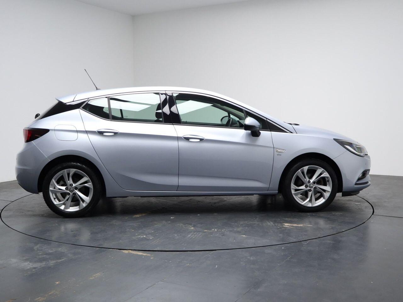 Vauxhall Astra - Image 12