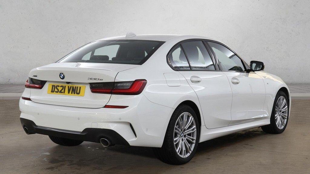 BMW 3 Series - Image 5