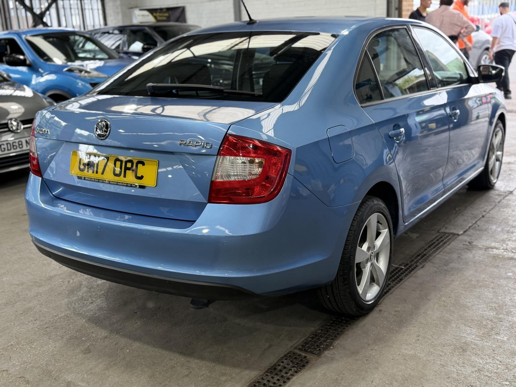 Skoda Rapid - Image 7