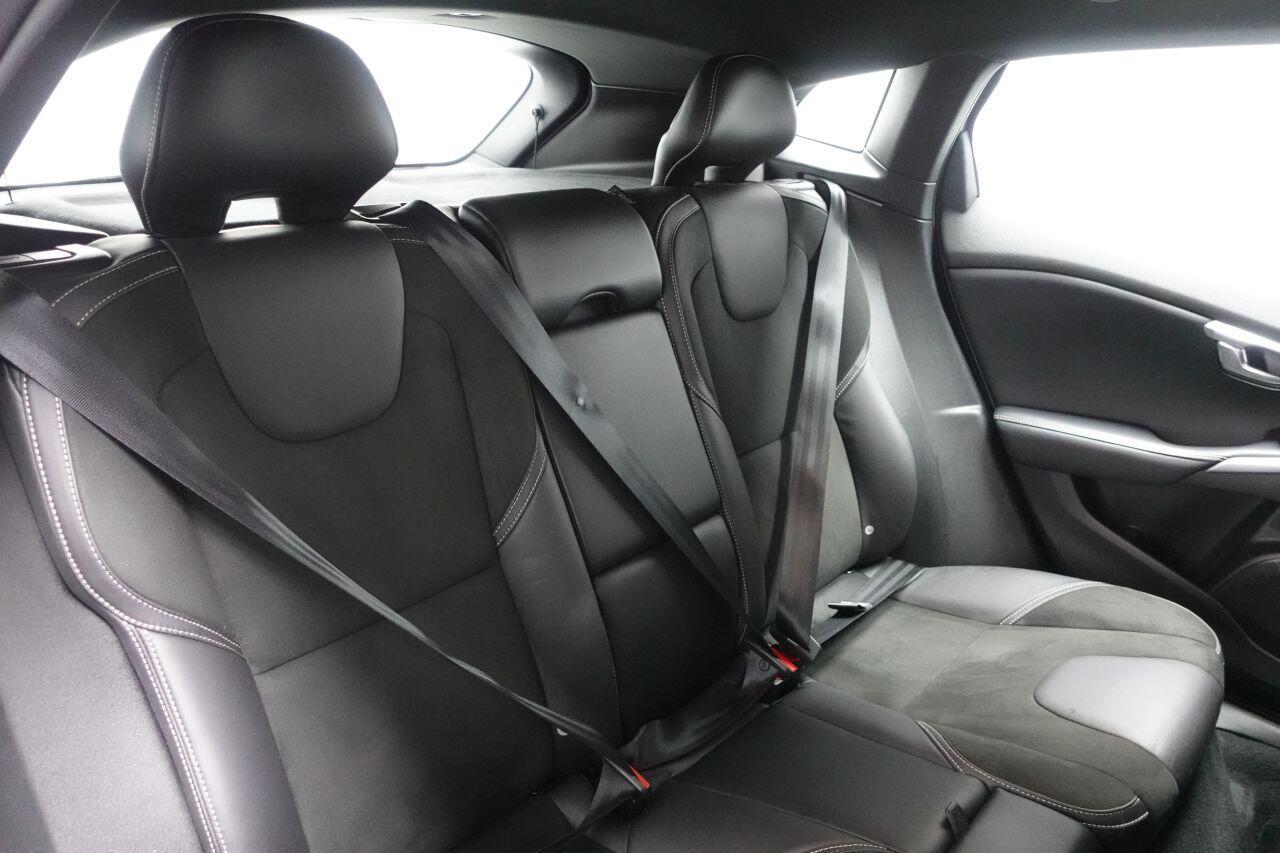 Volvo V40 - Image 23