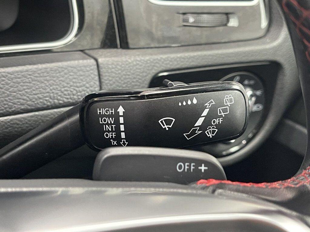 Volkswagen Golf - Image 22