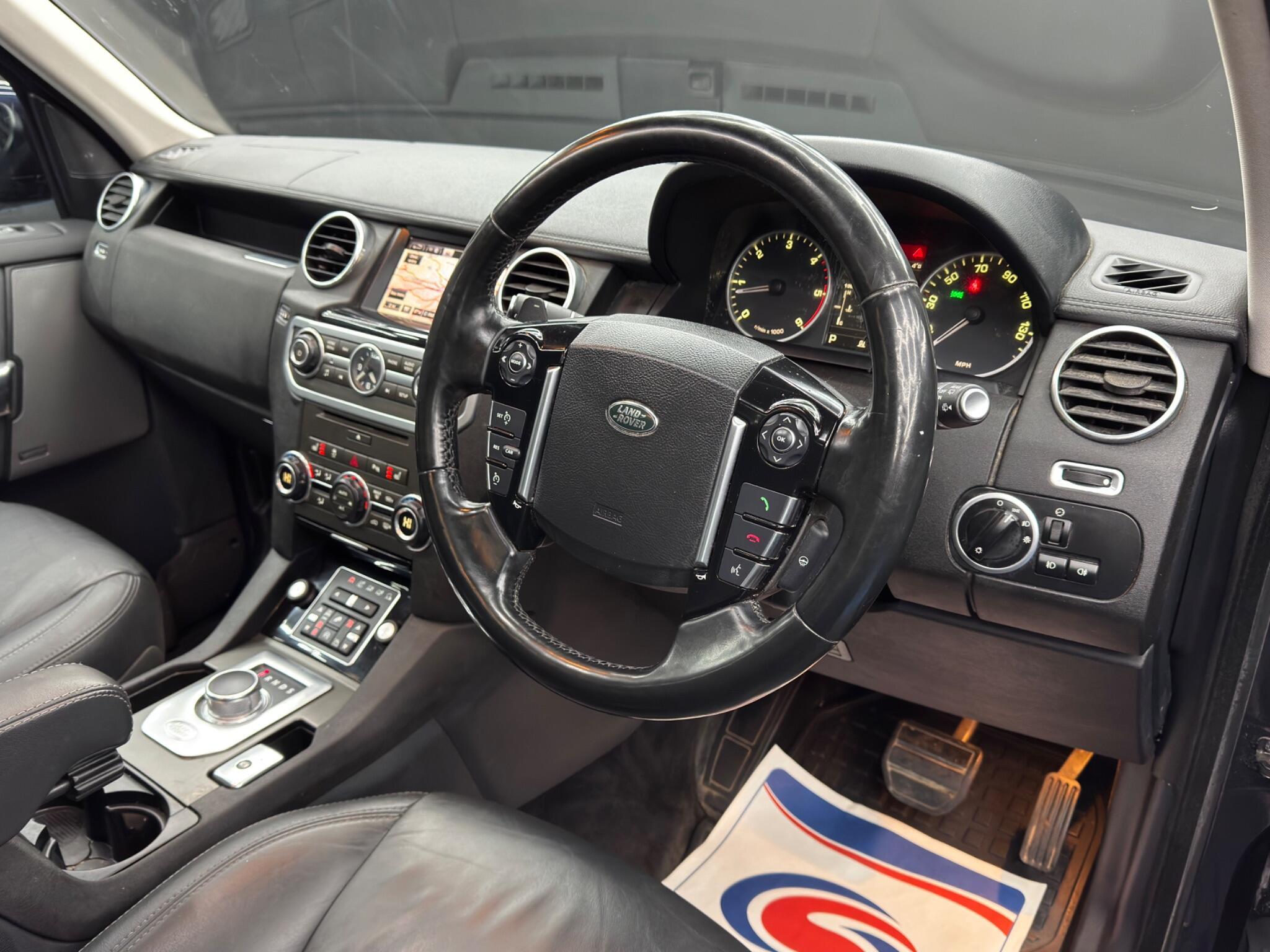 Land Rover DISCOVERY 4 - Image 9