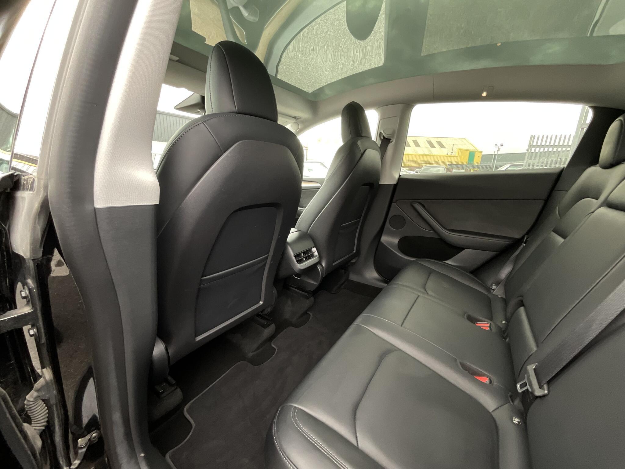 Tesla Model Y - Image 13