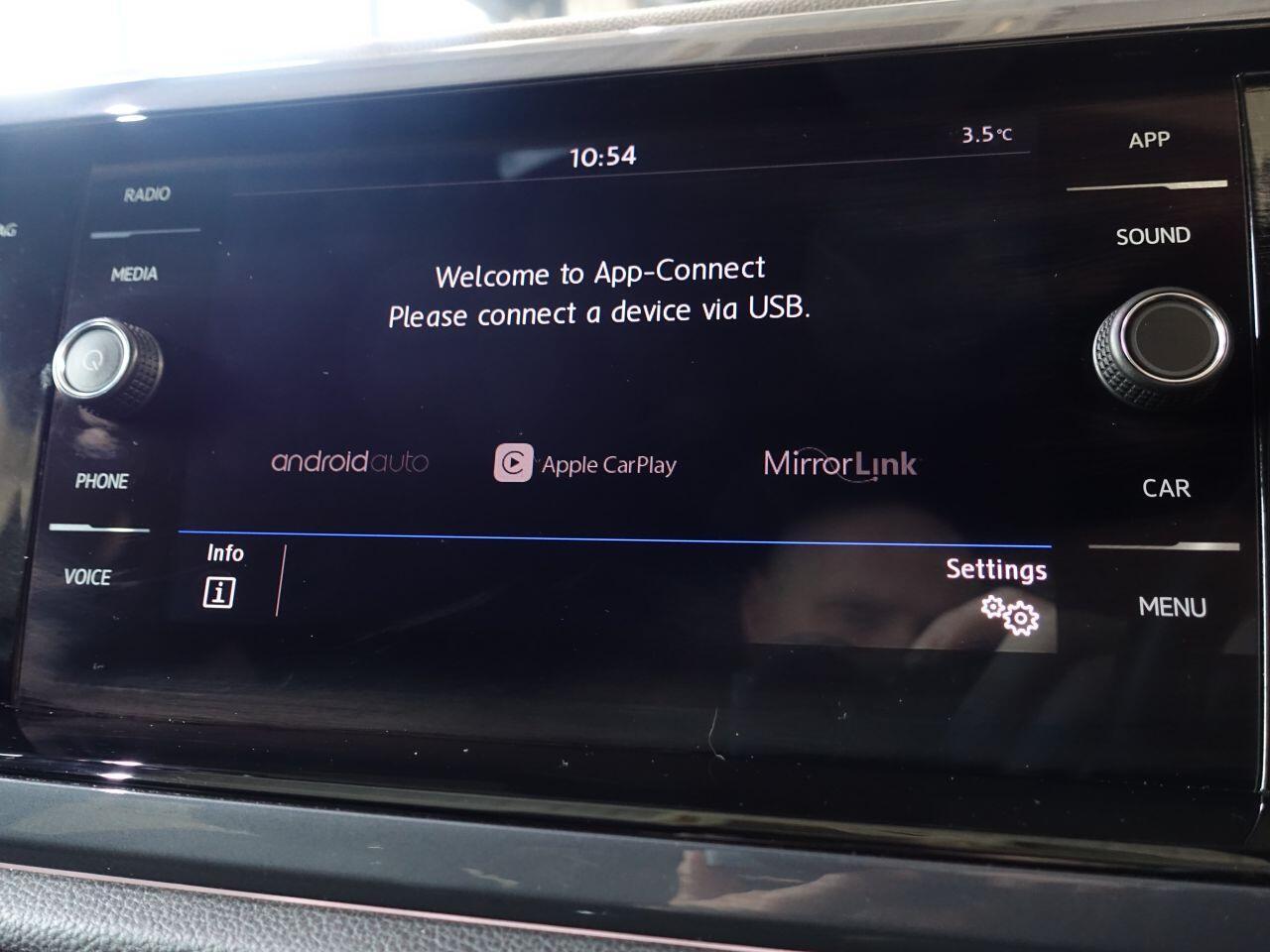 Volkswagen Polo - Image 25