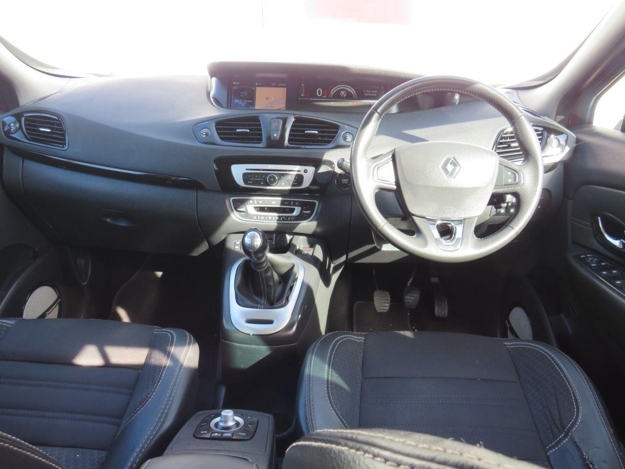 Renault Grand Scenic - Image 2