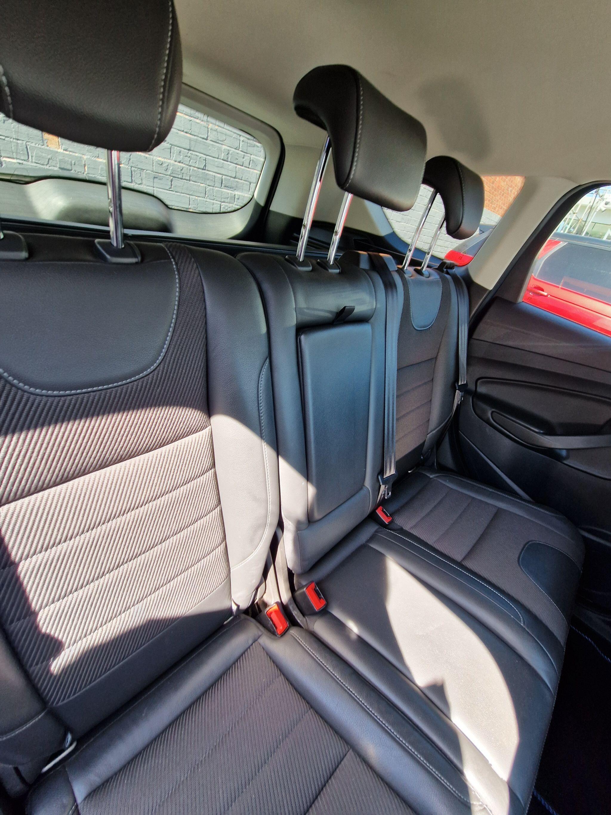 Ford Kuga - Image 33