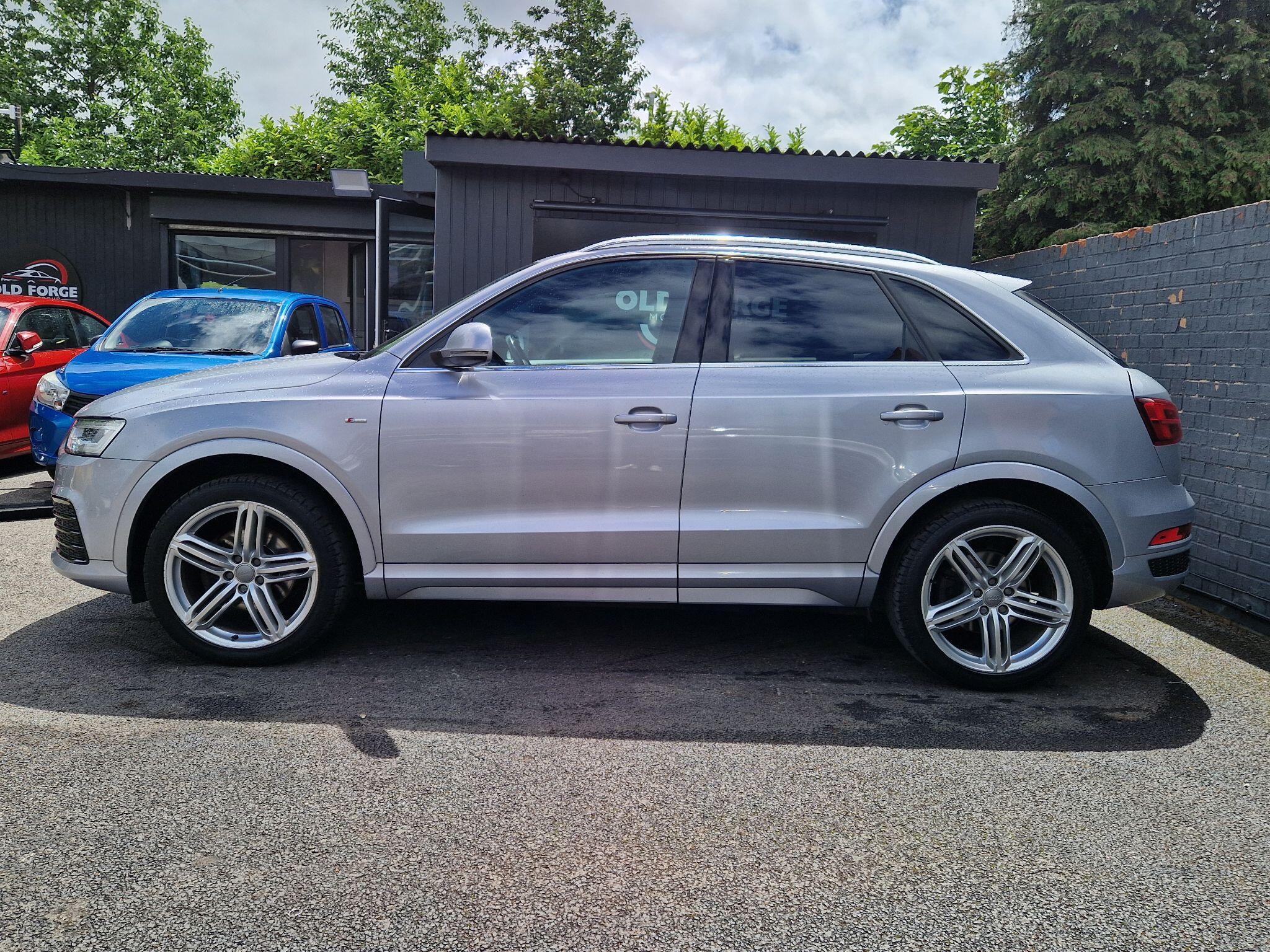 Audi Q3 - Image 6