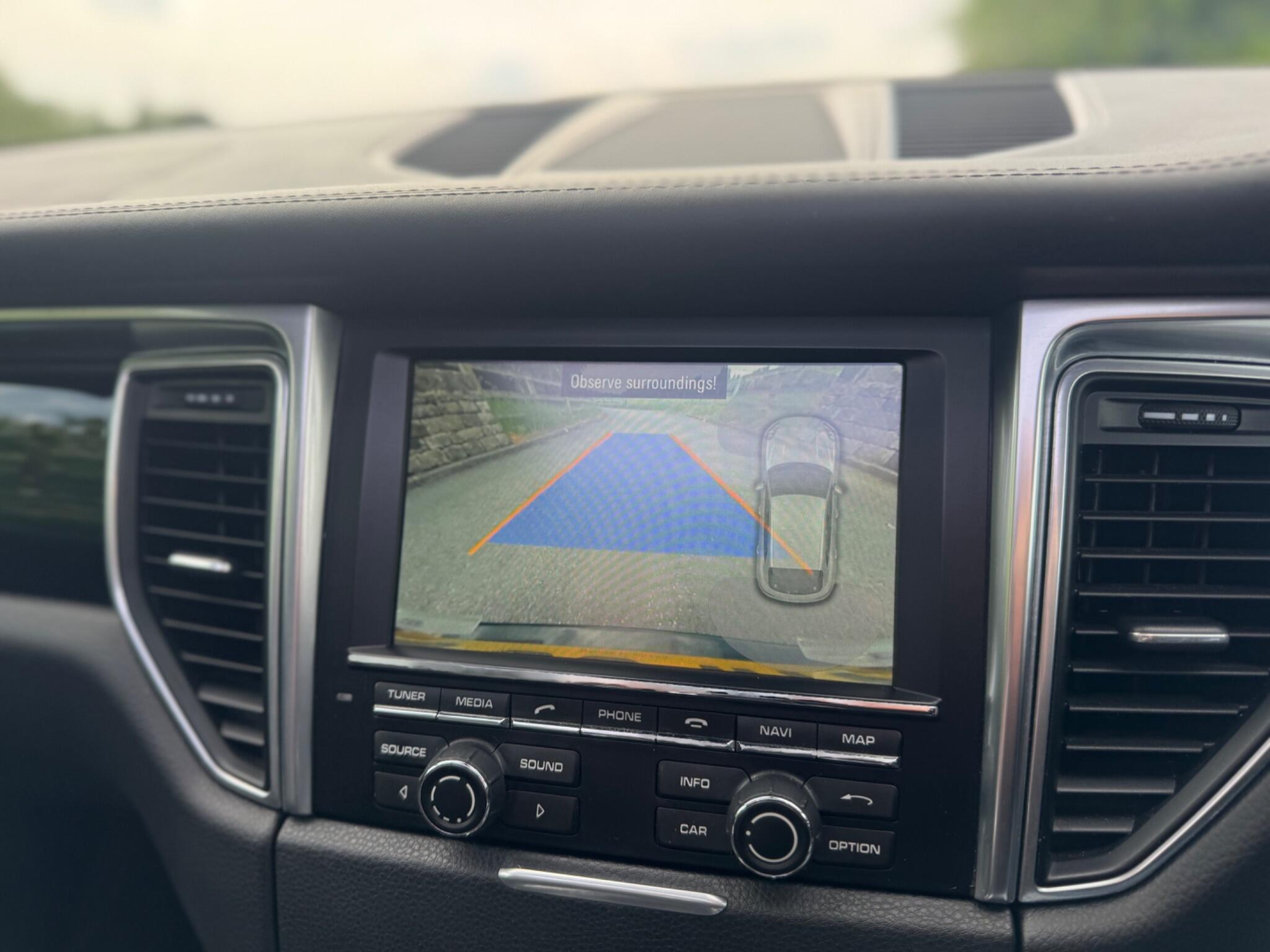 Porsche Macan - Image 48
