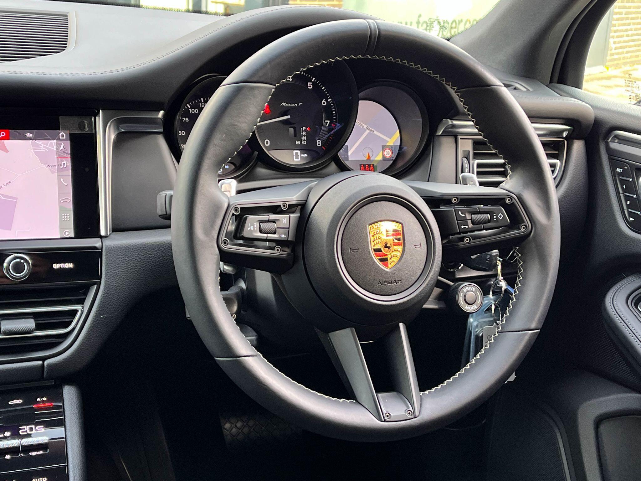 Porsche Macan - Image 16