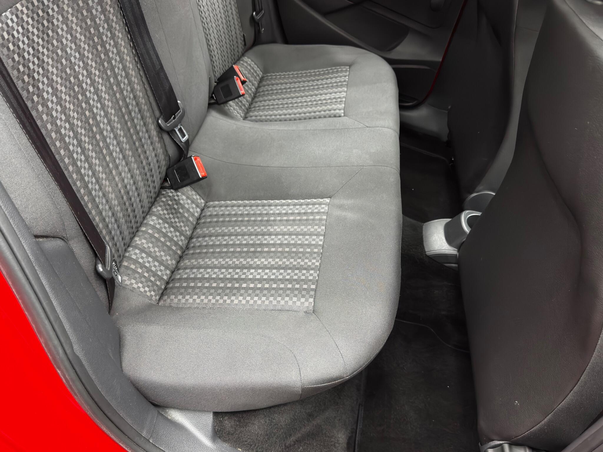 Volkswagen Polo - Image 15