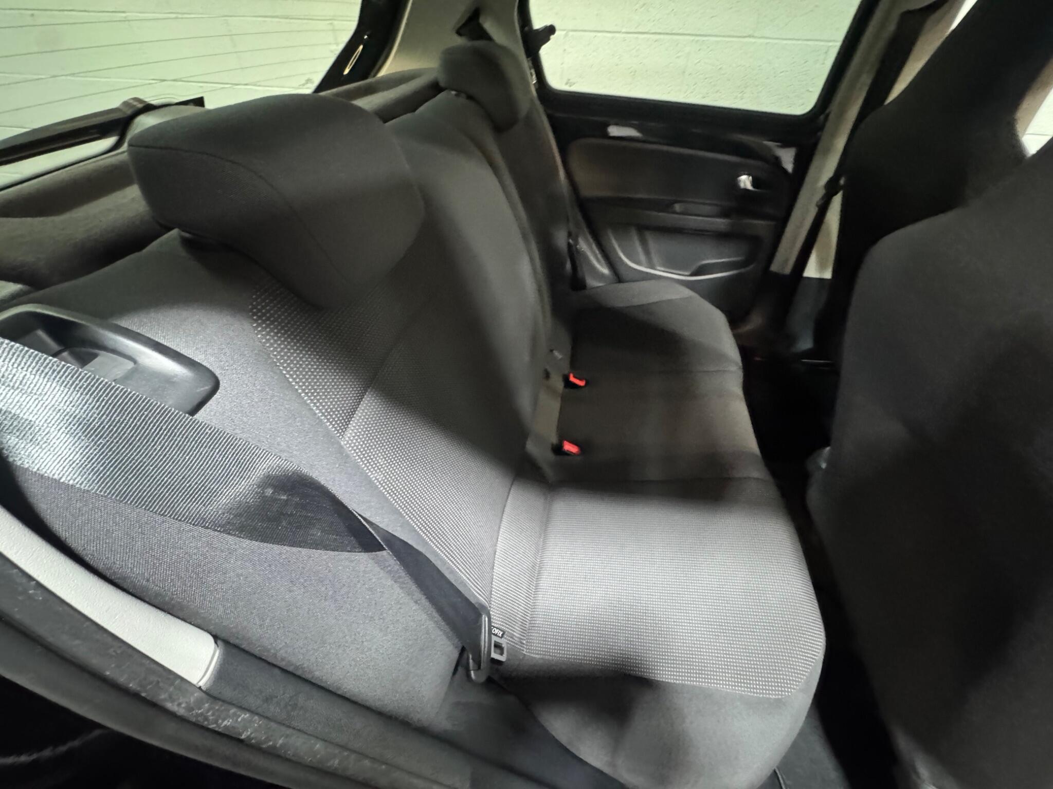 Volkswagen up! - Image 11