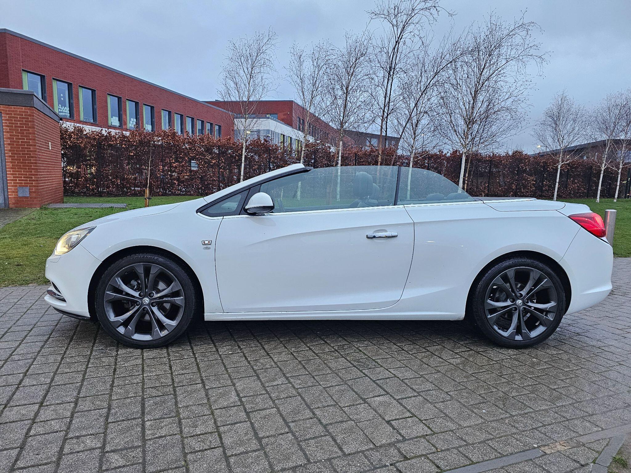Vauxhall Cascada - Image 45