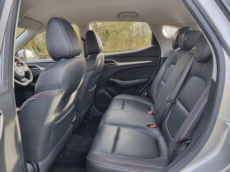 MG MG ZS - Image 15