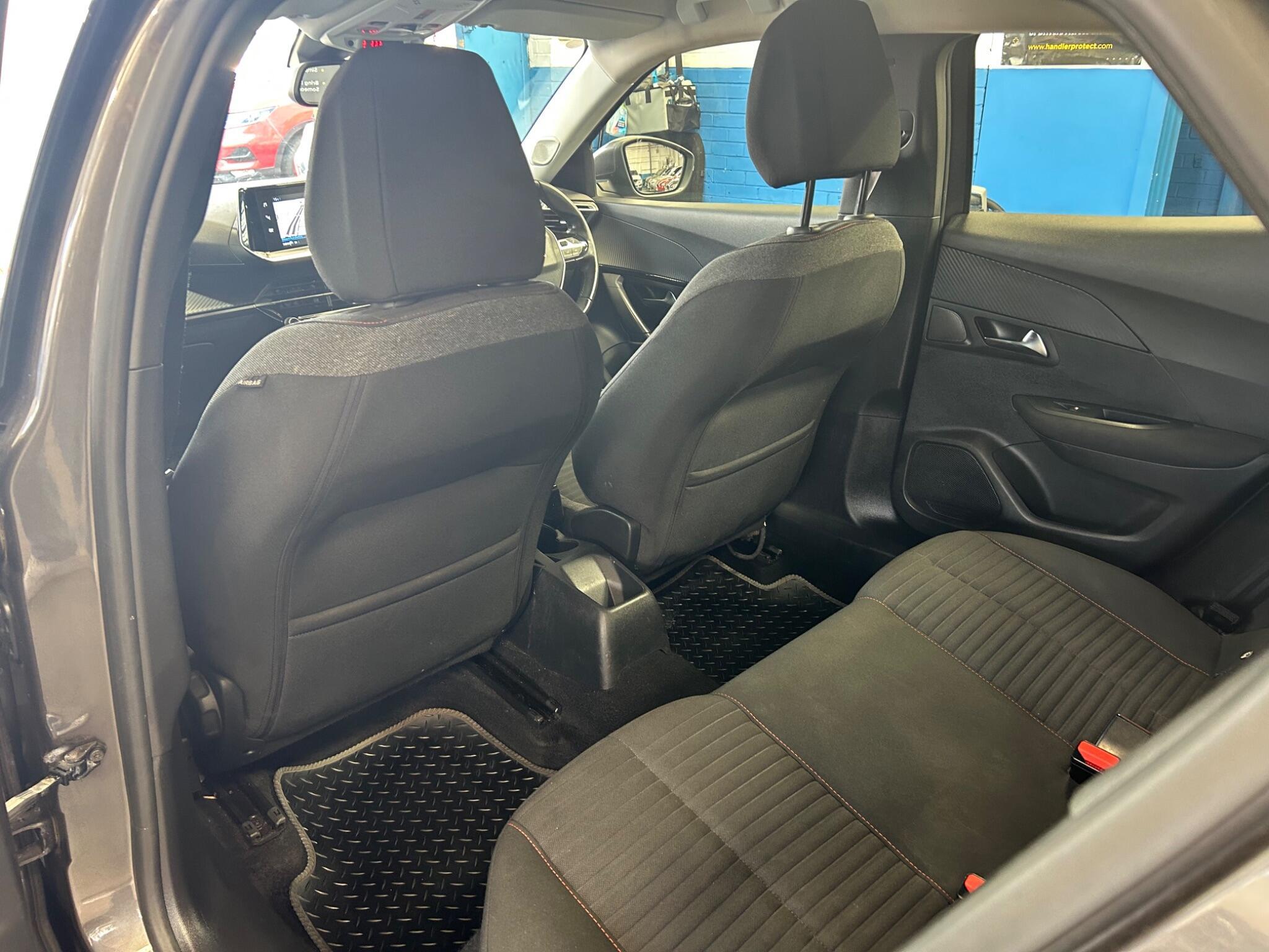 Peugeot 2008 - Image 13