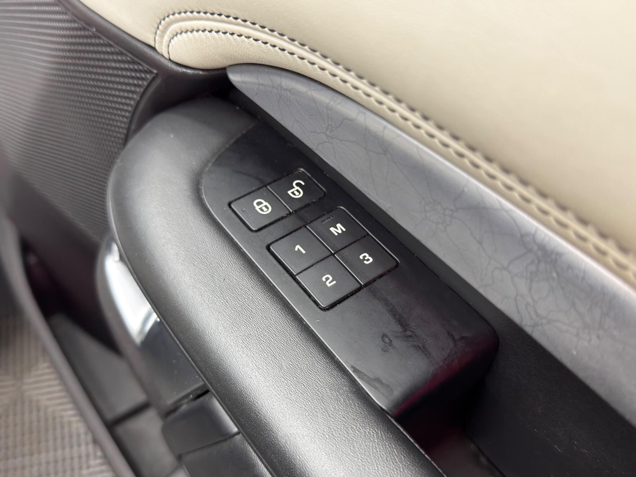 Land Rover Discovery - Image 49