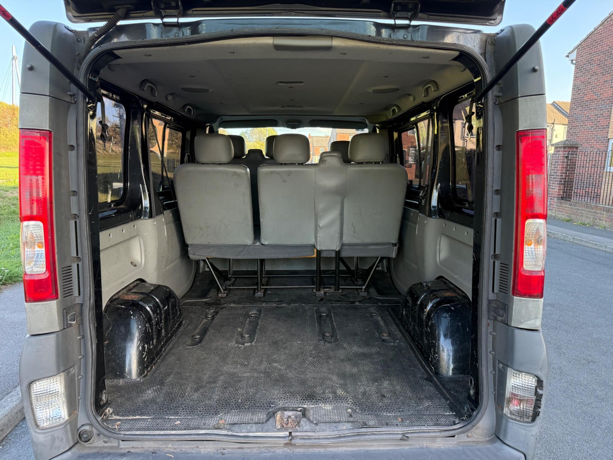 Renault Trafic - Image 12
