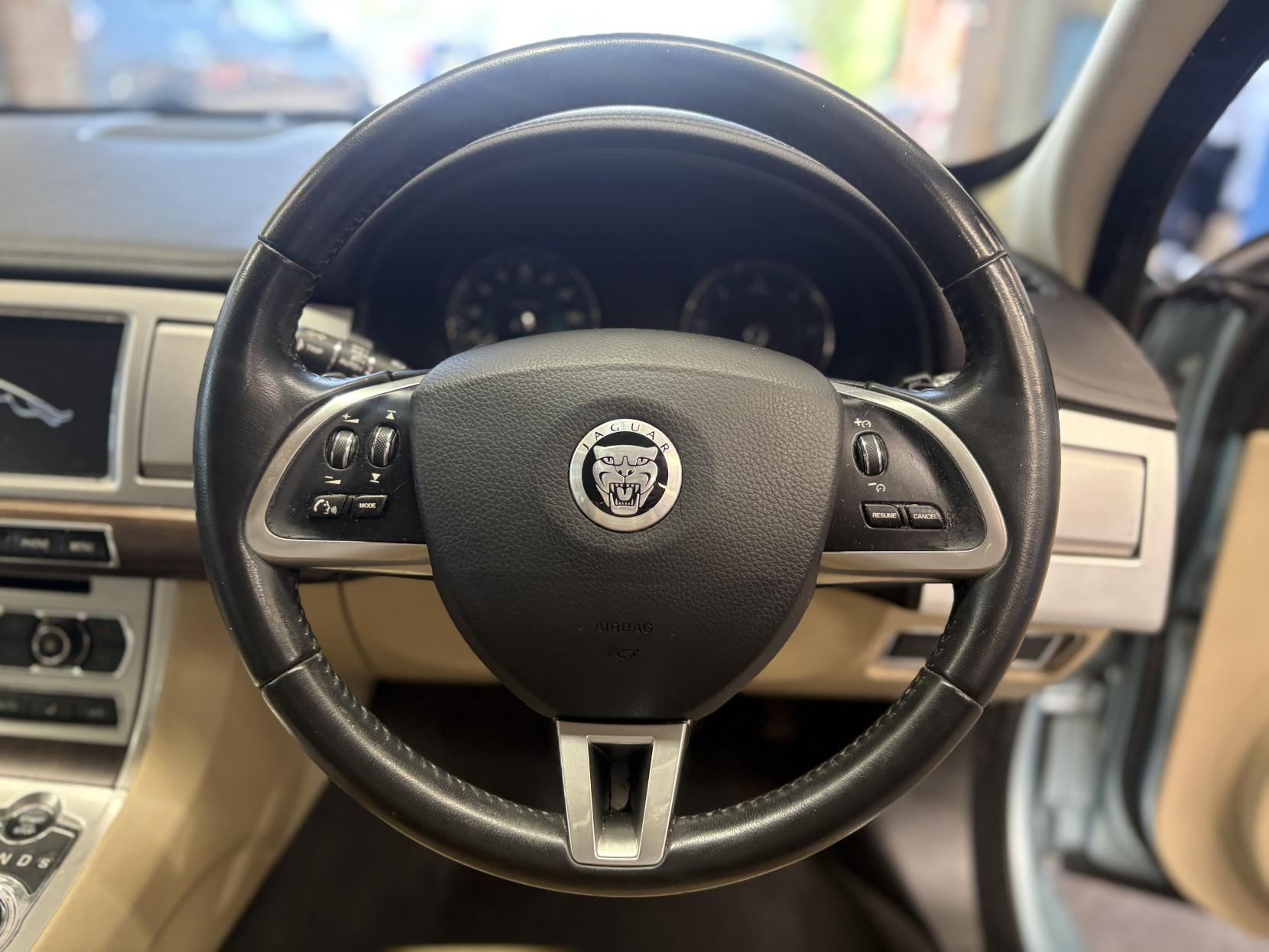 Jaguar XF - Image 13