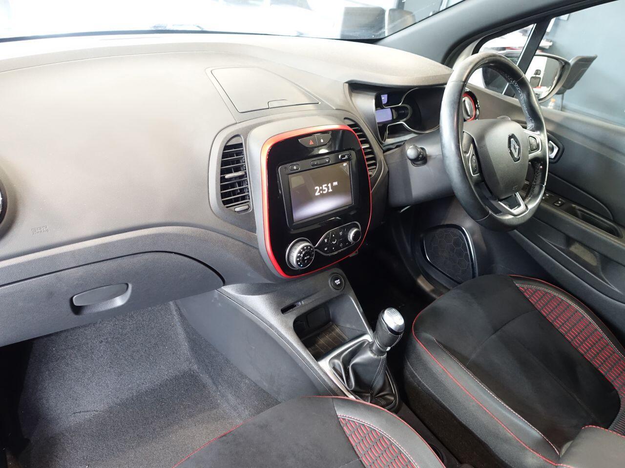 Renault Captur - Image 11