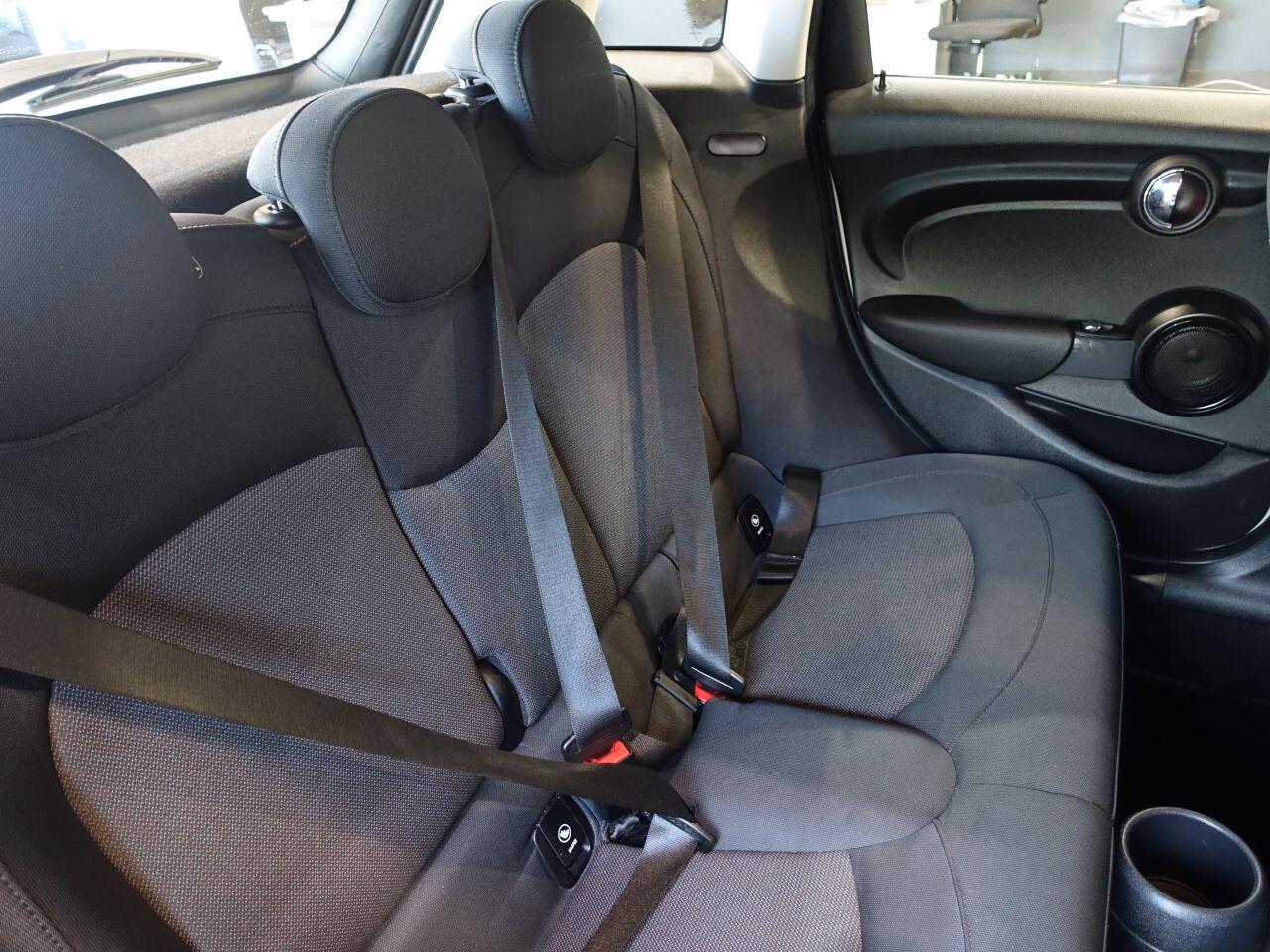 MINI Hatch - Image 14