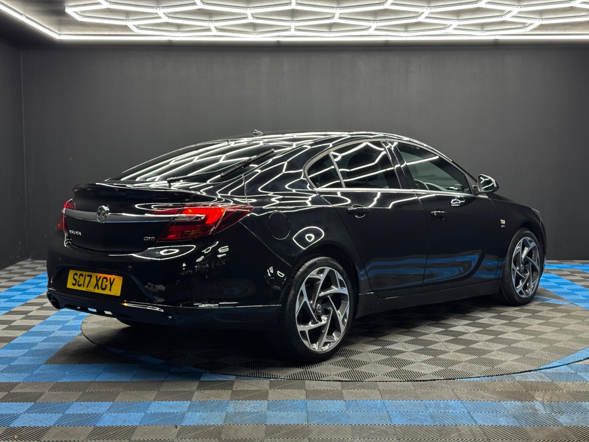 Vauxhall Insignia - Image 5