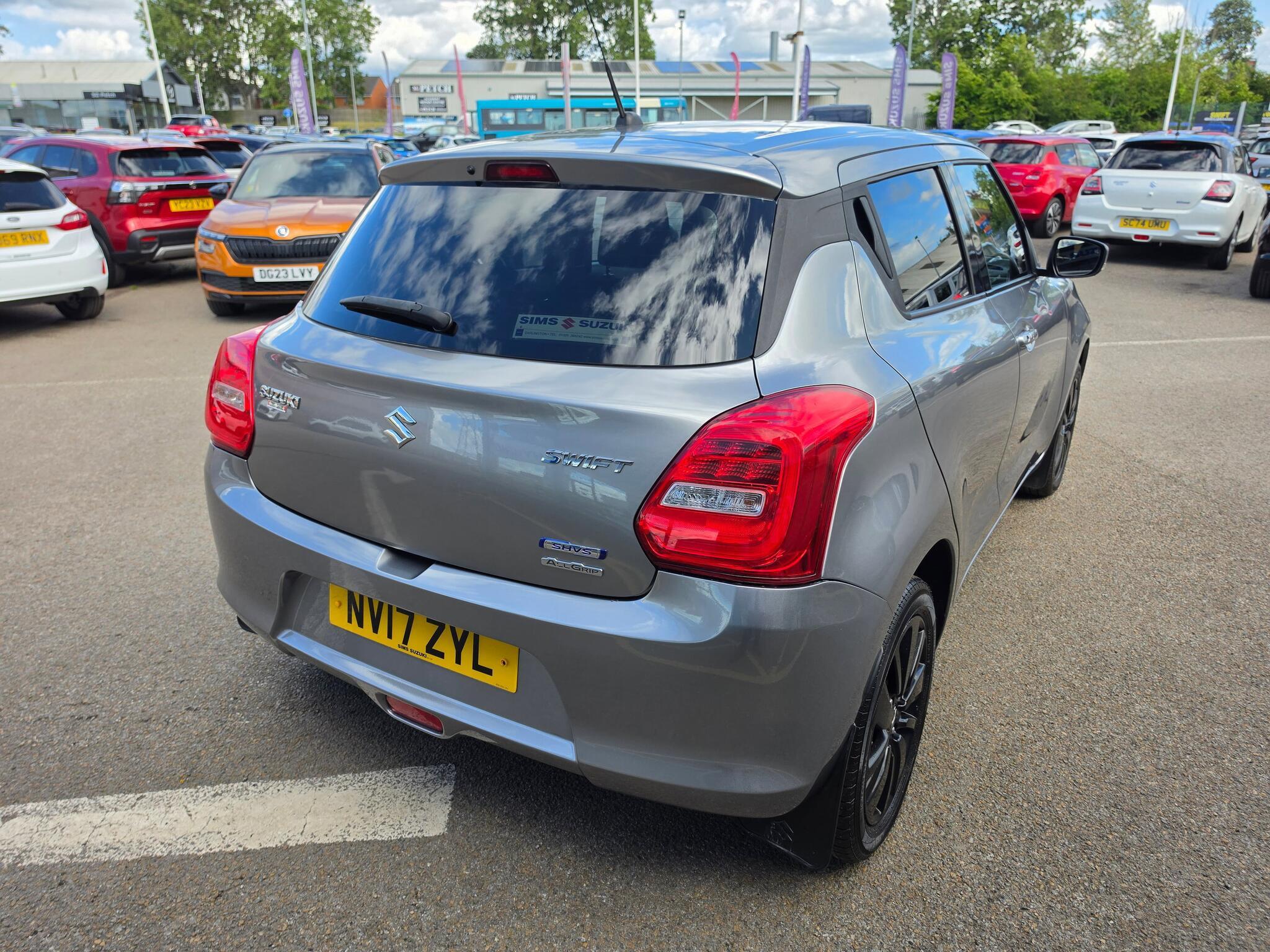 Suzuki Swift - Image 12