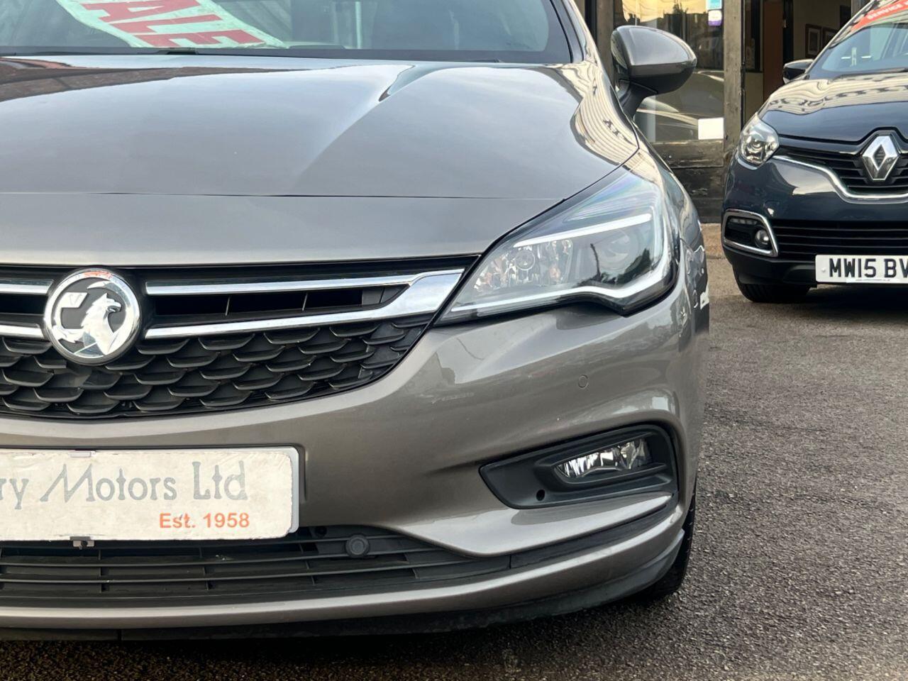 Vauxhall Astra - Image 11
