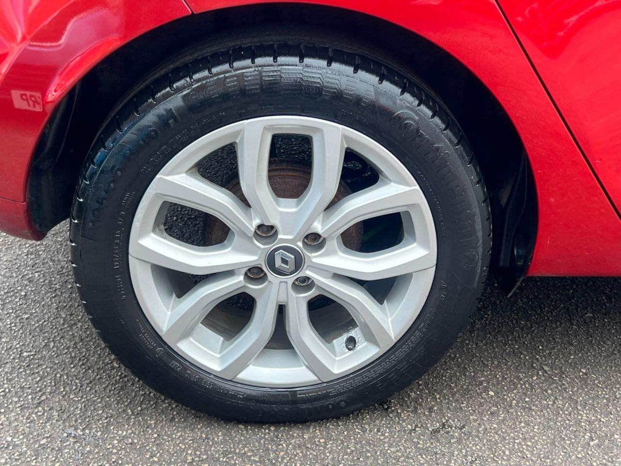 Renault Clio - Image 28