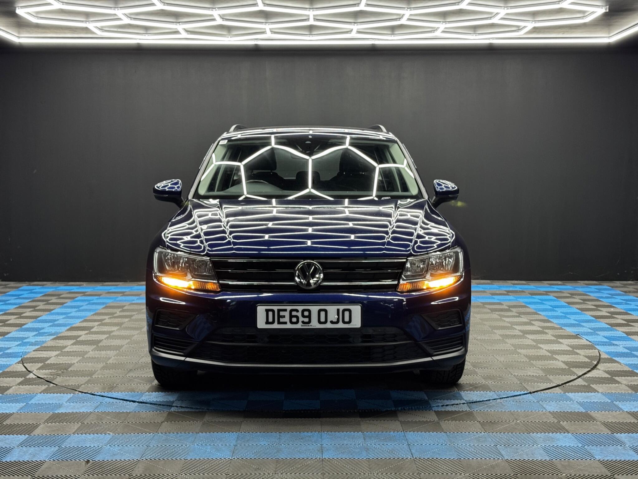 Volkswagen Tiguan - Image 2