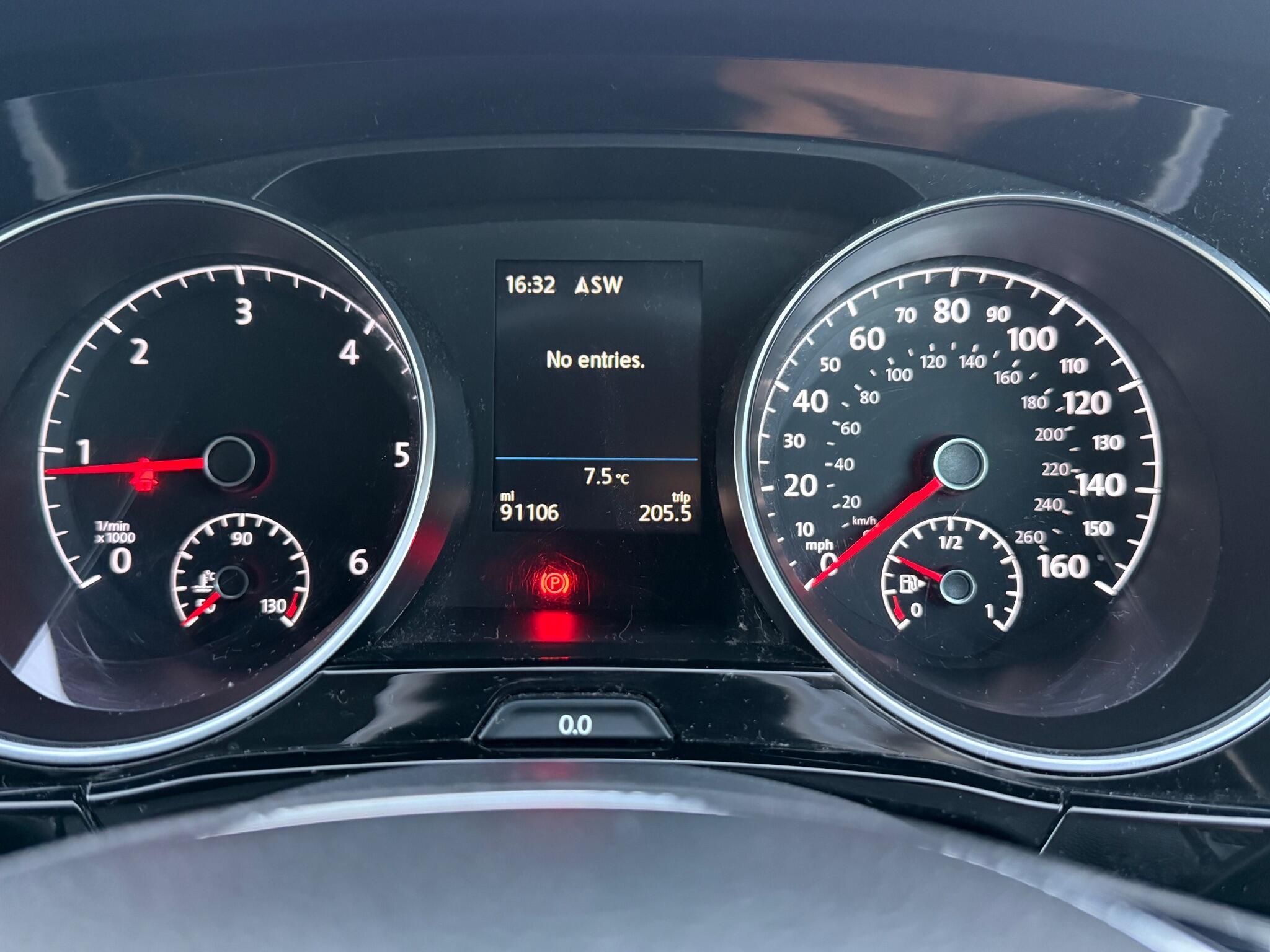 Volkswagen Touran - Image 34