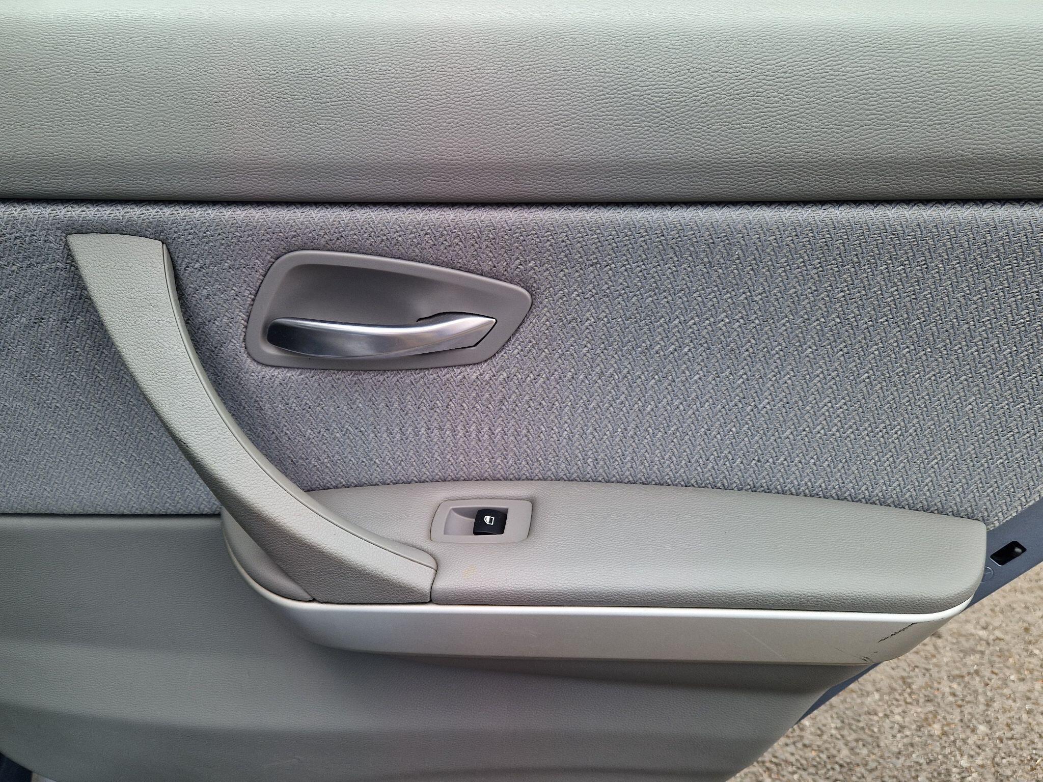 BMW 3 Series - Image 26