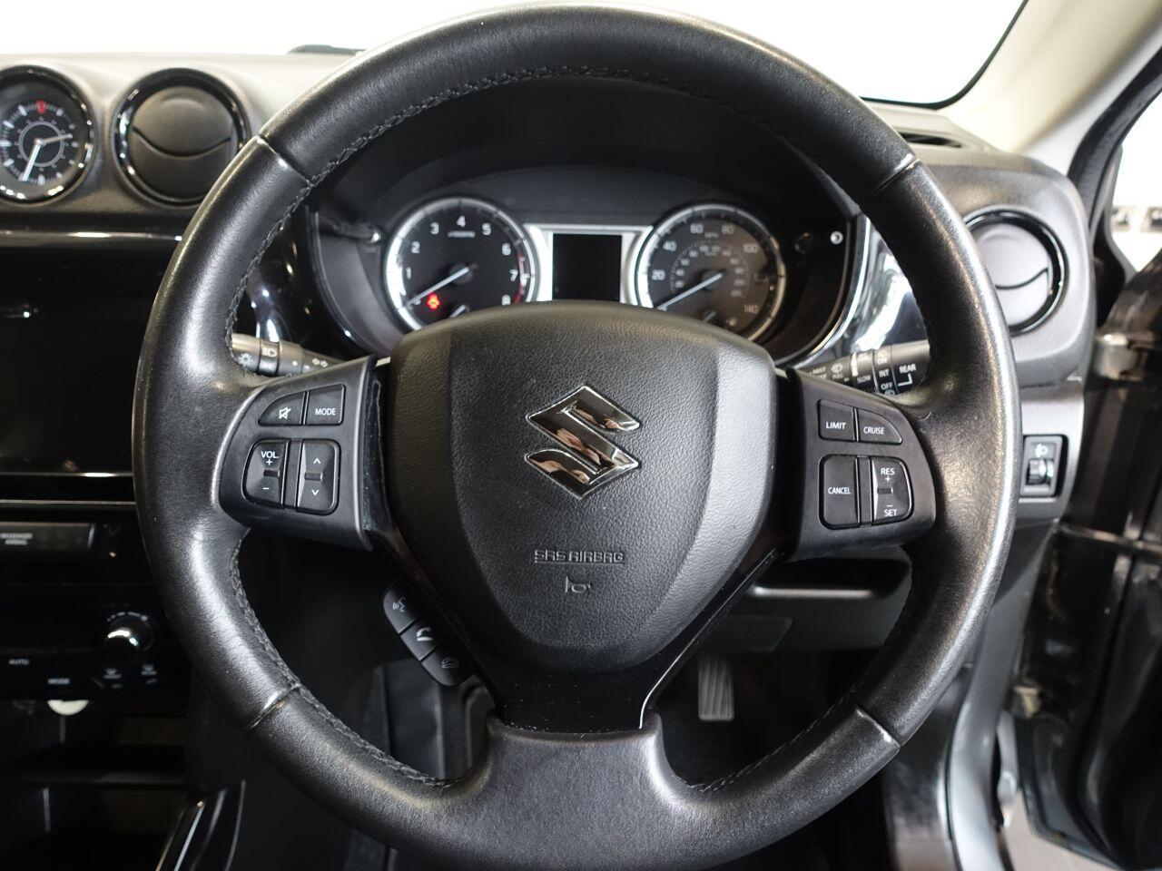 Suzuki Vitara - Image 18