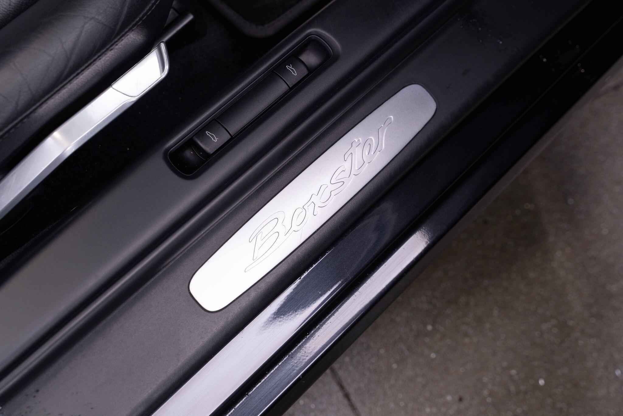 Porsche Boxster - Image 28