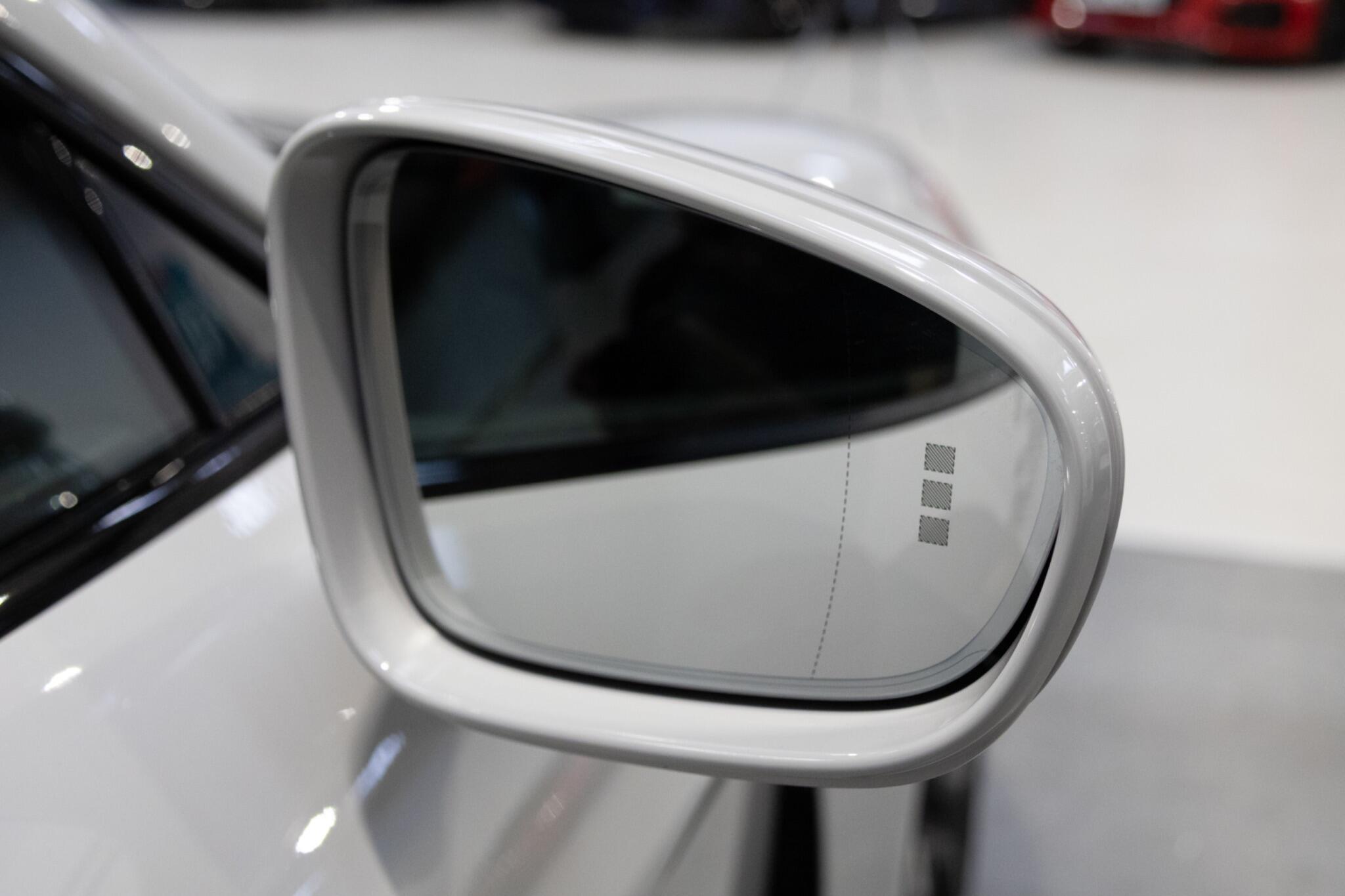 Porsche Taycan - Image 51