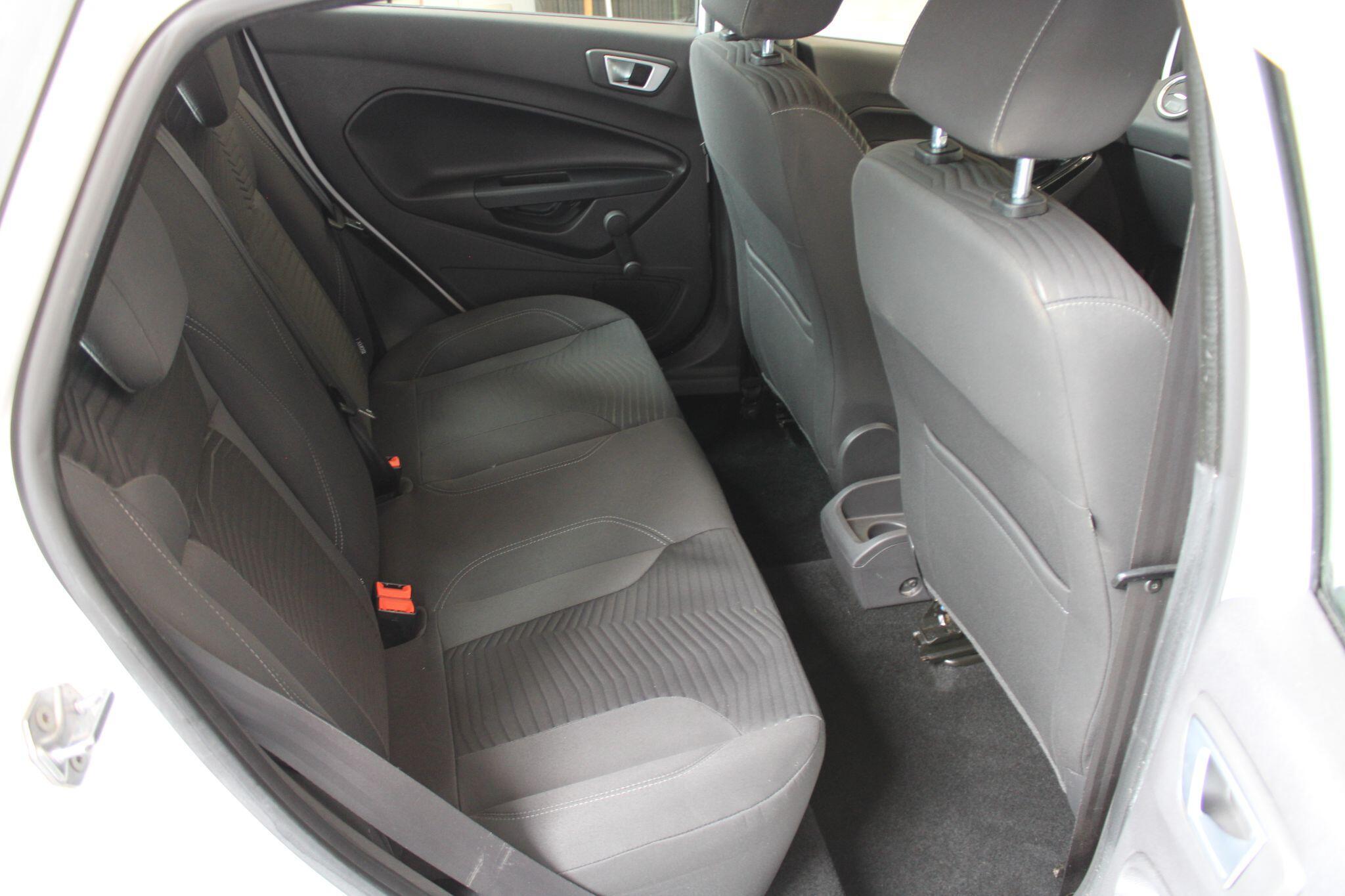 Ford Fiesta - Image 40