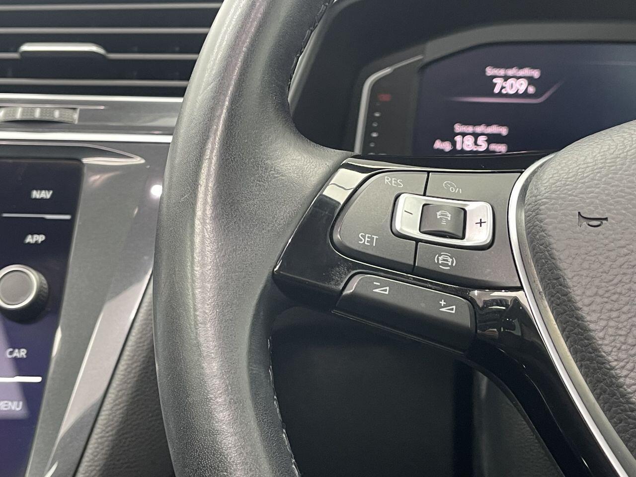 Volkswagen Tiguan - Image 27