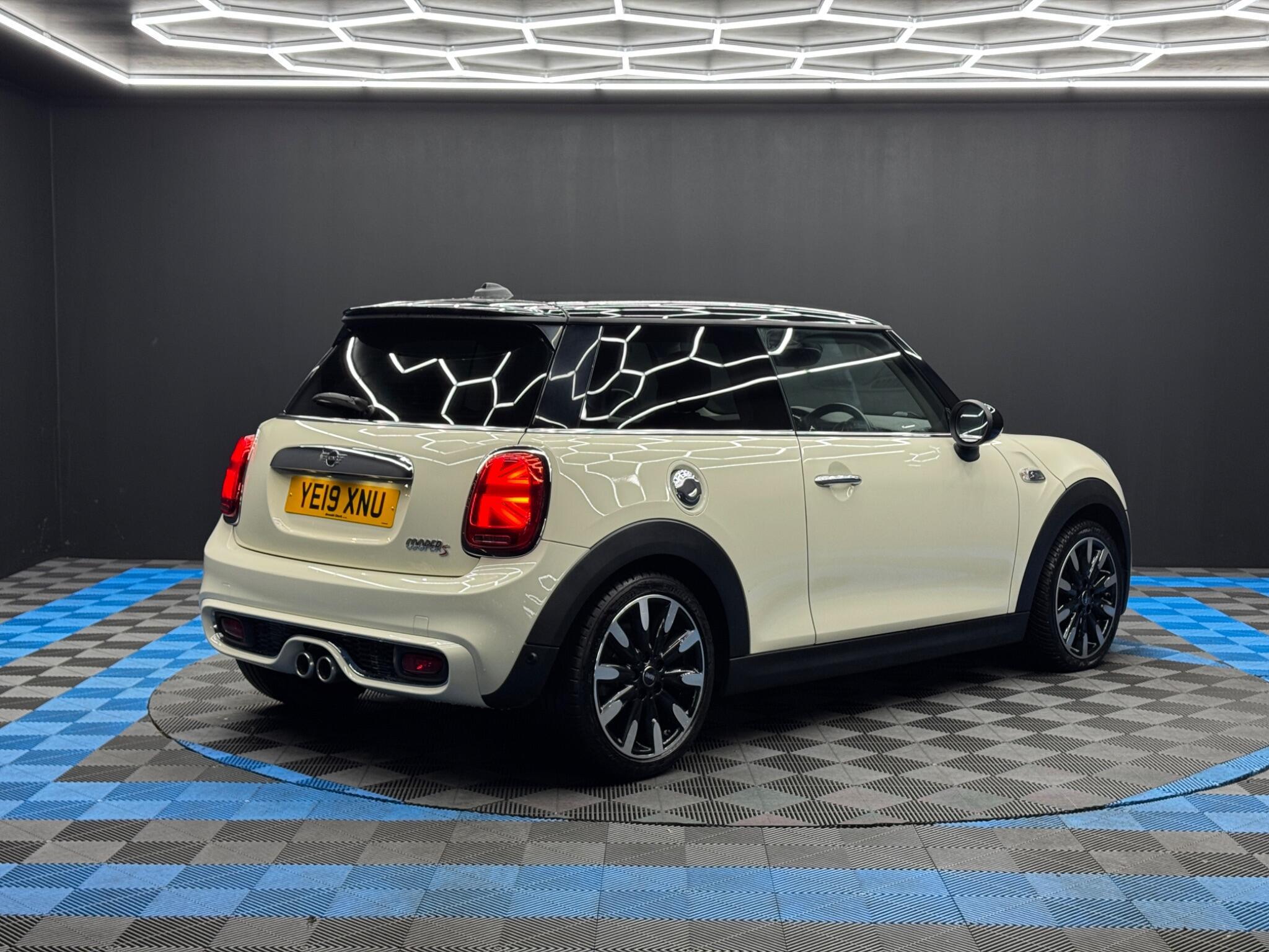 MINI Hatch - Image 5