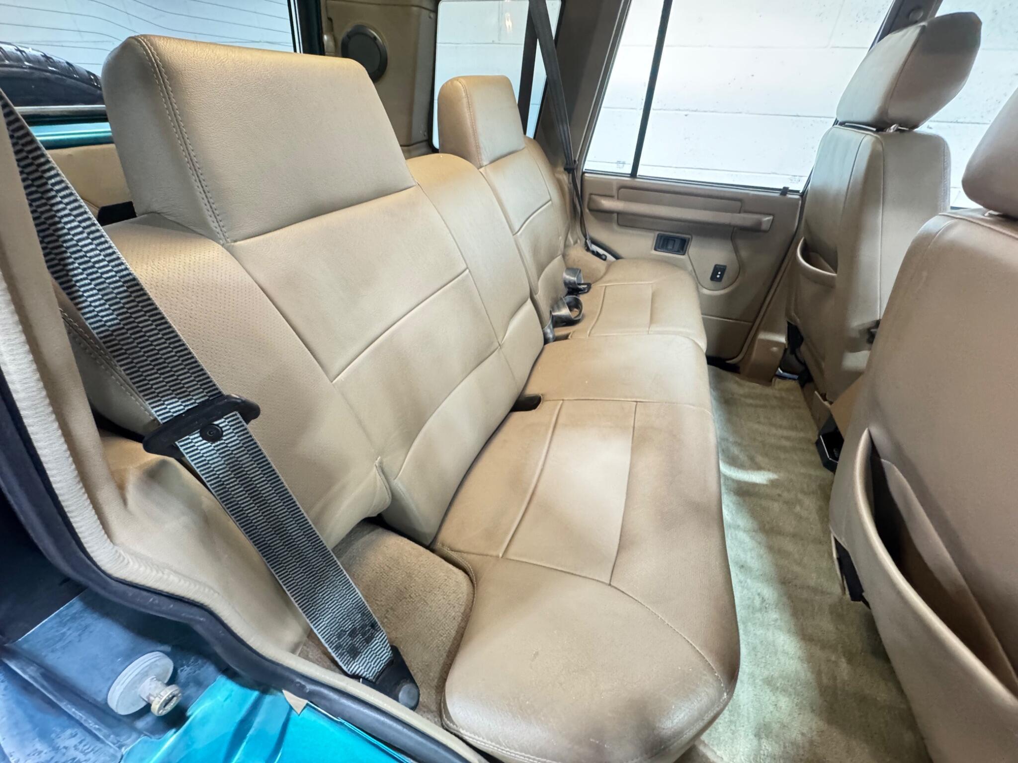 Land Rover Discovery - Image 13