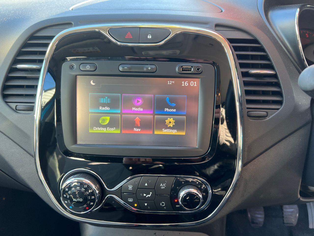 Renault Captur - Image 18