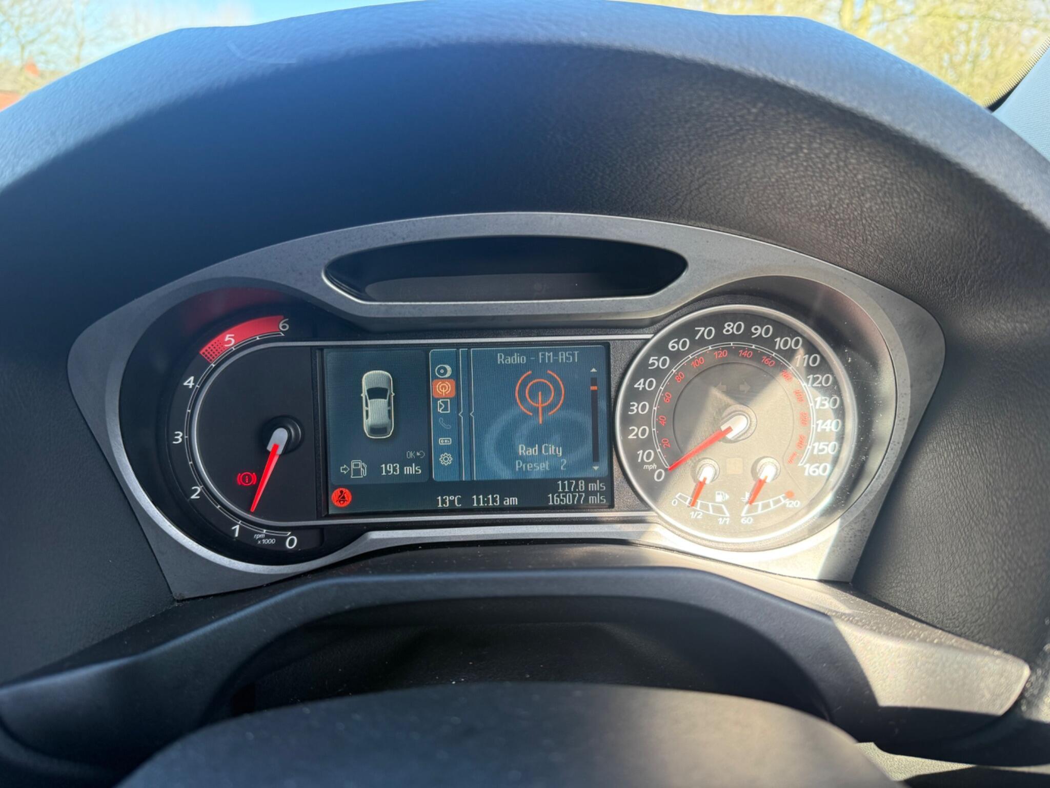 Ford Mondeo - Image 20