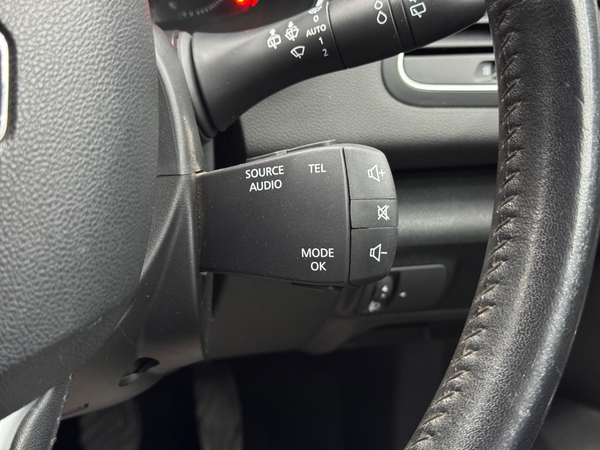 Renault Megane - Image 22