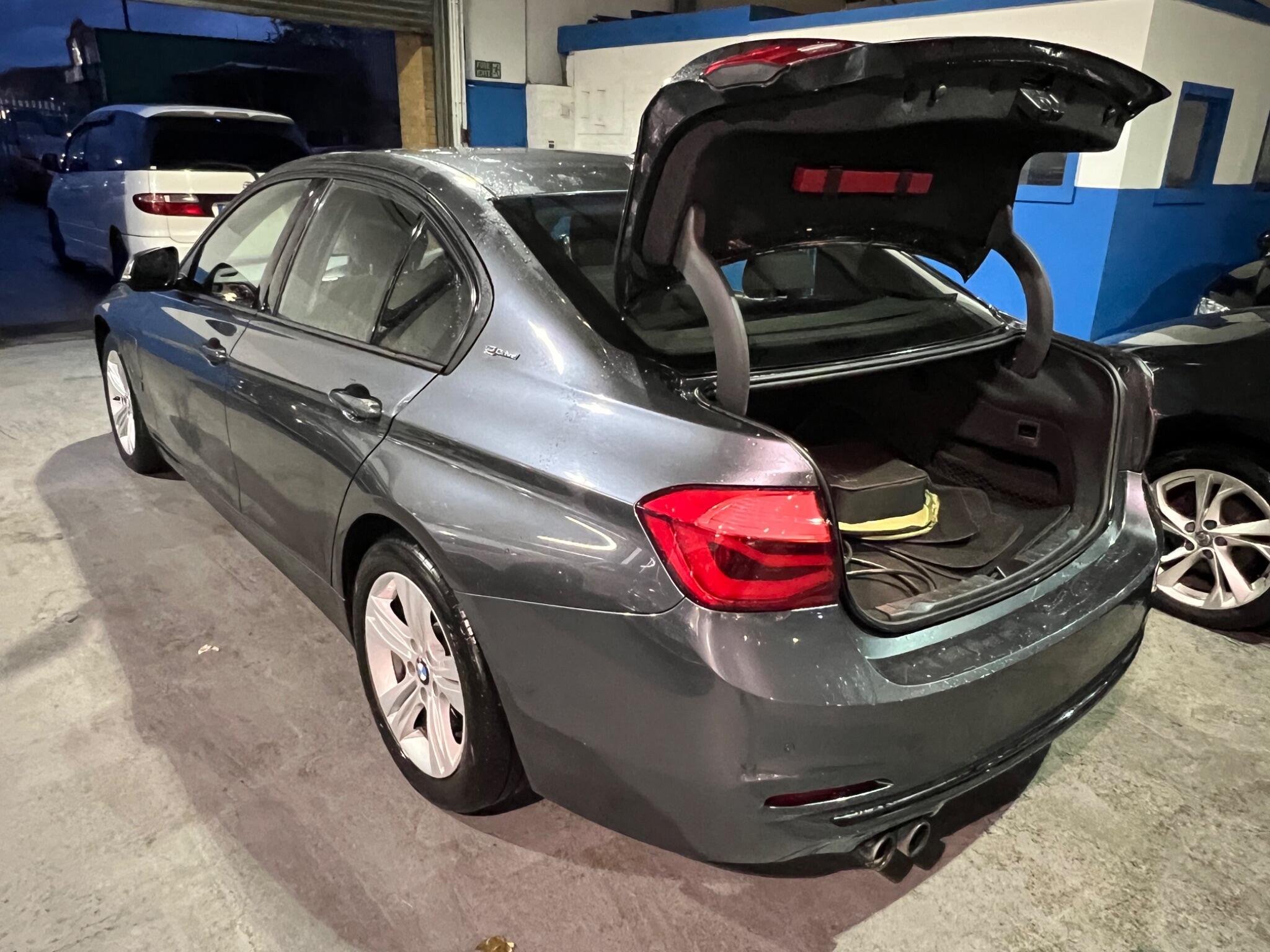 BMW 3 Series - Image 22