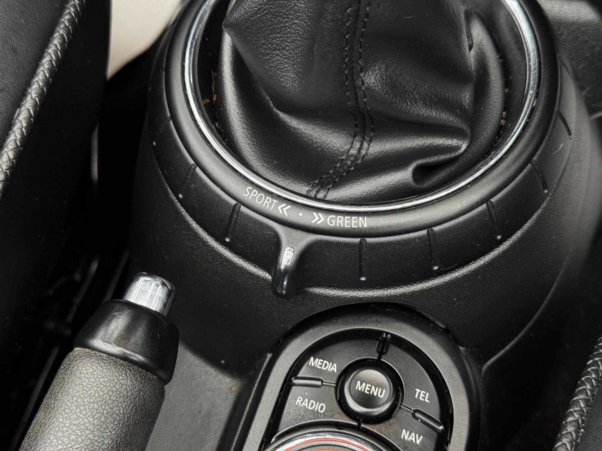 MINI Convertible - Image 24