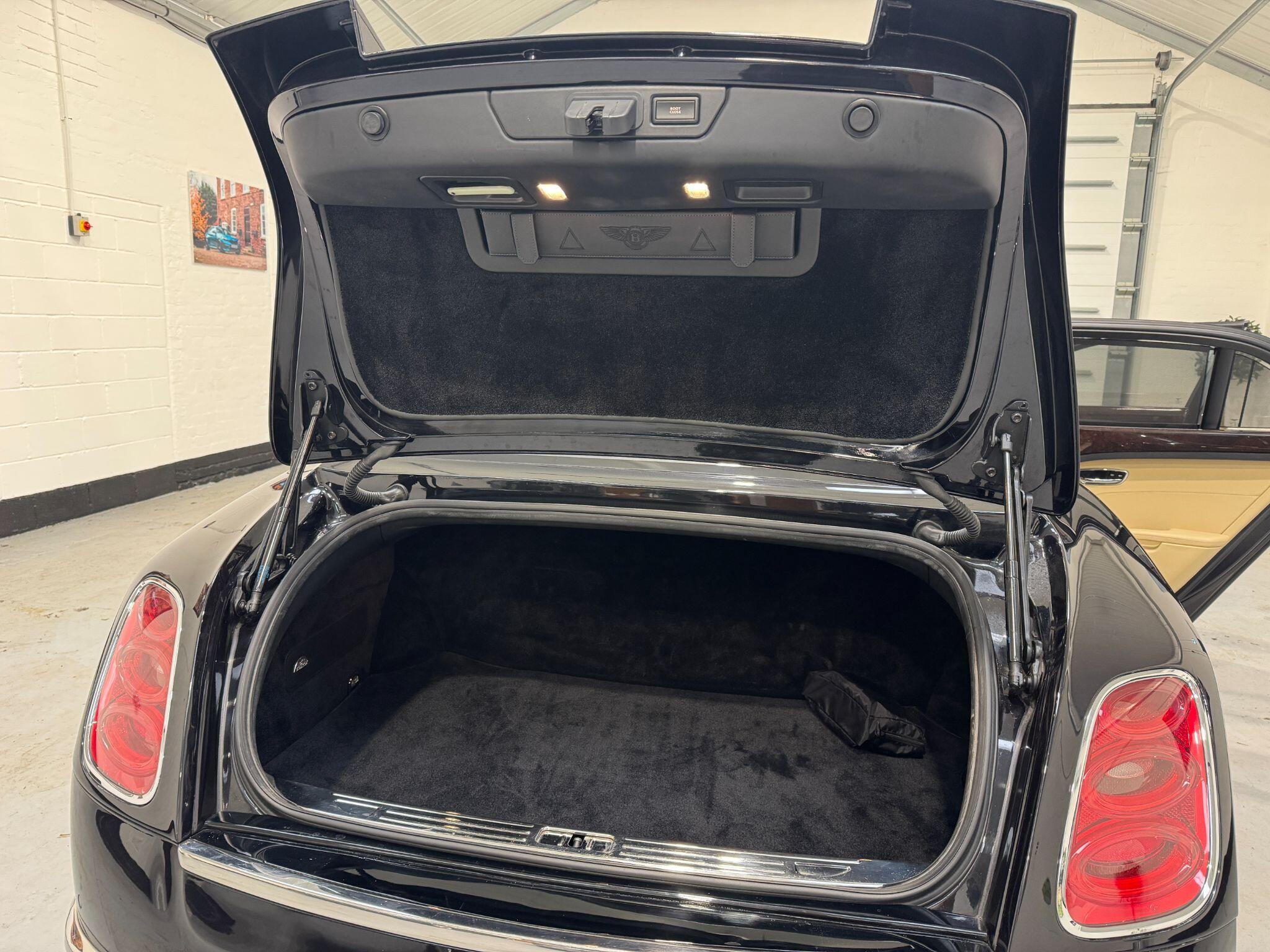 Bentley Mulsanne - Image 71