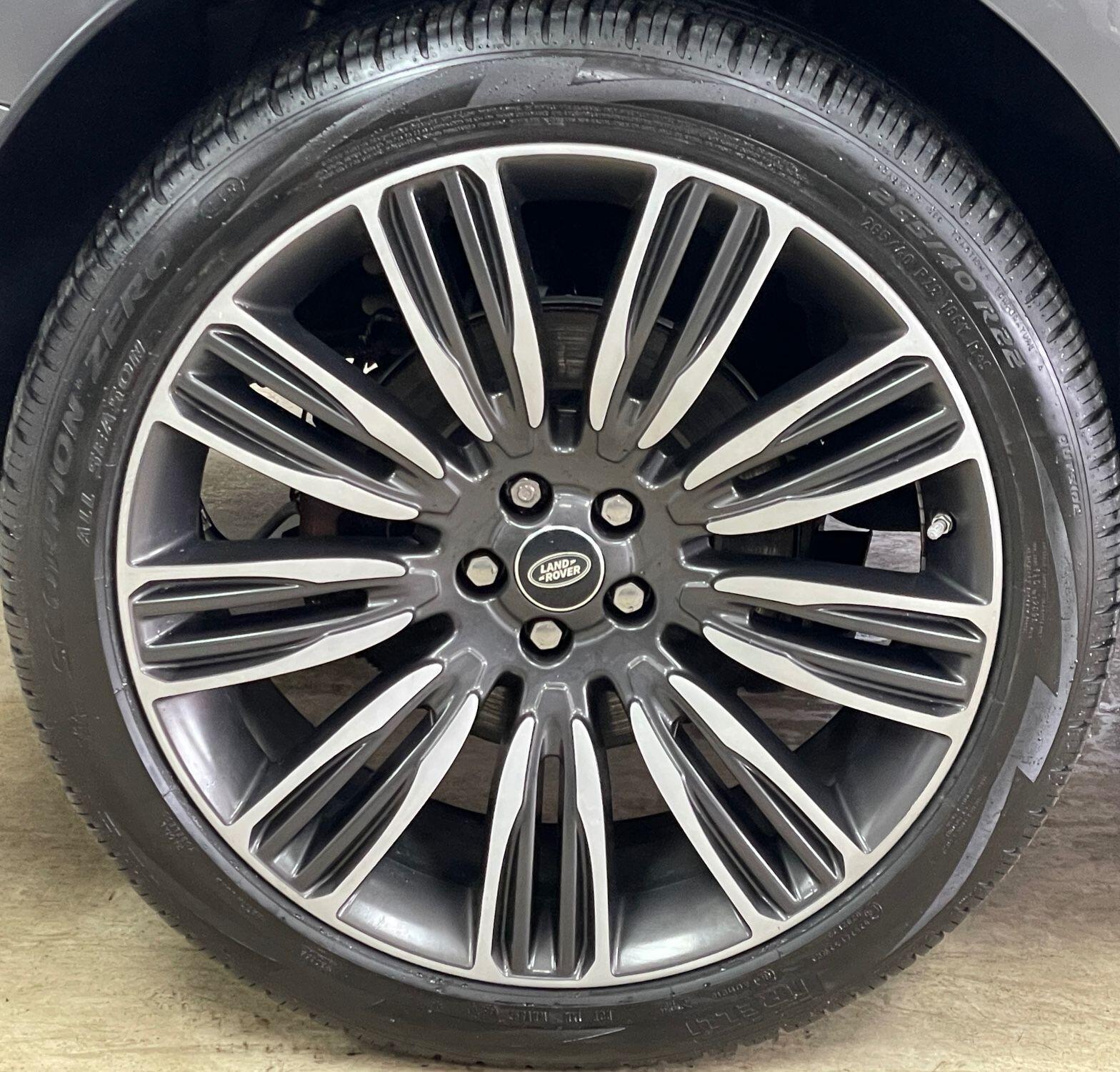 Land Rover Range Rover Velar - Image 15