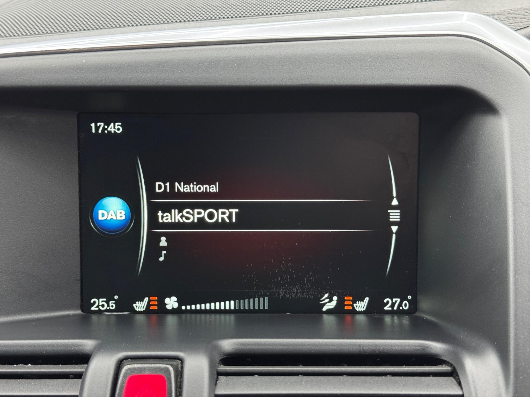 Volvo XC60 - Image 28