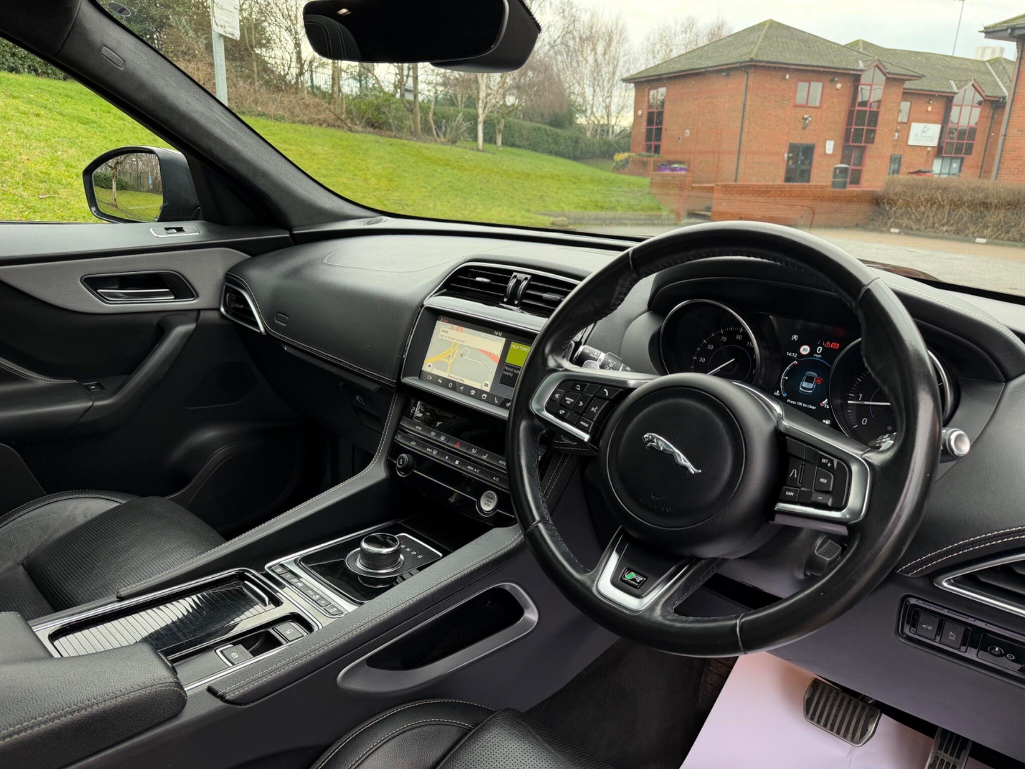 Jaguar F-Pace - Image 36